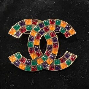 CHANEL Vibrant Mosaic Brooch in Gold